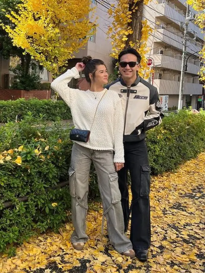 Jefri Nichol dan Maria Theodore di Jepang (Instagram/jefrinichol)