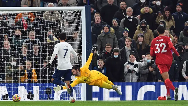 Foto: Drama Robertson dan Hasil Imbang Liverpool di Liga Inggris