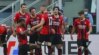 Para pemain AC Milan merayakan gol ke gawang Lazio dalam lanjutan Liga Italia 2021/2022, Minggu (12/9/2021). (Spada/LaPresse via AP)