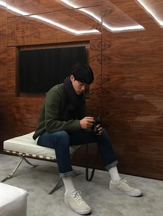 Melansir Soompi, Ryu Jun Yeol tidak pernah merasa memiliki rupa yang jelek dan ia juga tidak marah ketika banyak orang yang mengatakan dirinya jelek. (Instagram/ryusdb)