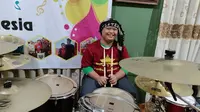 Imansyah Aditya Fitri pemain drum down syndrome. Foto: Emsyarfi.