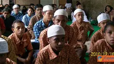Citizen6, Jawa Tengah: Pendidikan layanan khusus (PLK) anak-anak korban konflik di Timika, Papua, di PLK Bima Sakti, Desa Cangkring, Kec. Karanganyar, Kab. Demak, setelah delapan bulan mengikuti pendidikan, siap kembali ke Papua. (Pengirim: Sadi)