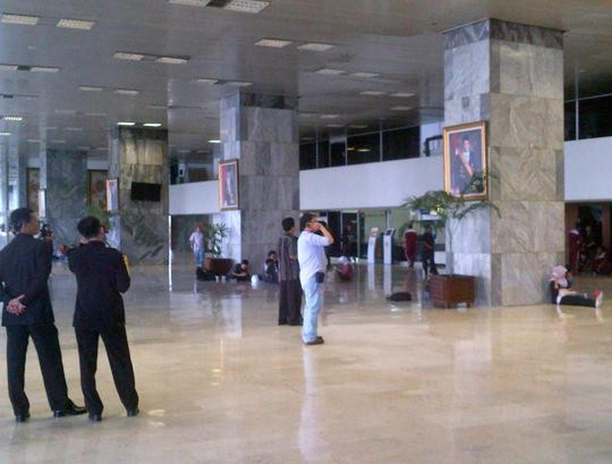 Perusakan foto Presiden SBY di Gedung DPR