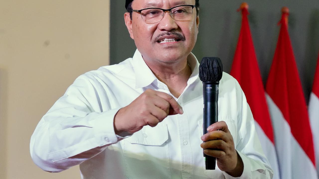 Mensos Saifullah Yusuf (Gus Ipul) saat dialog pilar-pilar sosial Kota Padang di kantor Gubernur Sumbar