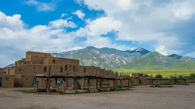 Taos