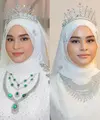Selama acara pernikahan yang digelar tiga hari berturut-turut, Puteri Kerajaan Pahang Malaysia, Afzan Aminah tampil dengan rangkaian makeup natural yang memikat. [@rozlanassir].