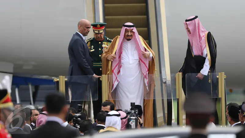 Raja Salman Tiba di Bandara Halim Perdanakusuma 