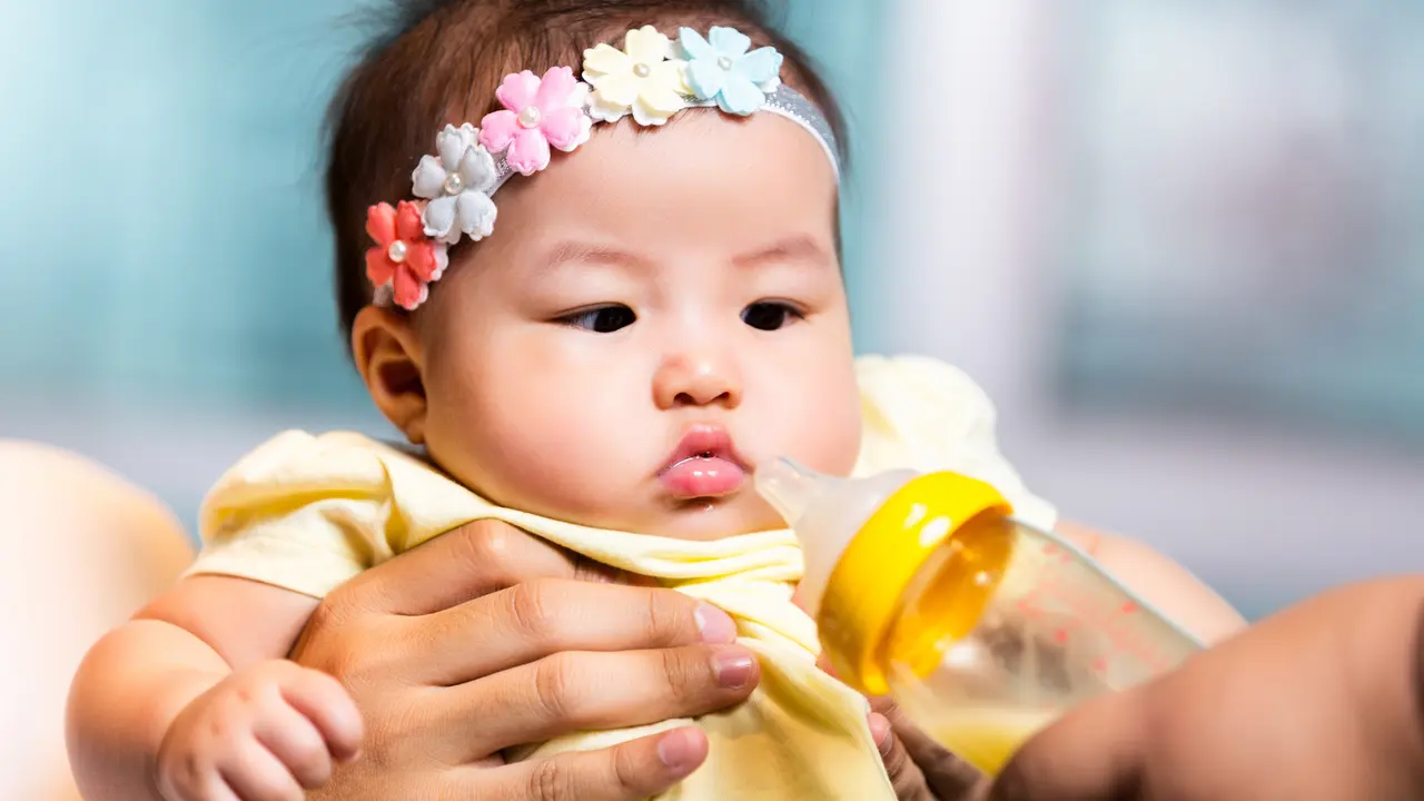 bayi menolak minum susu