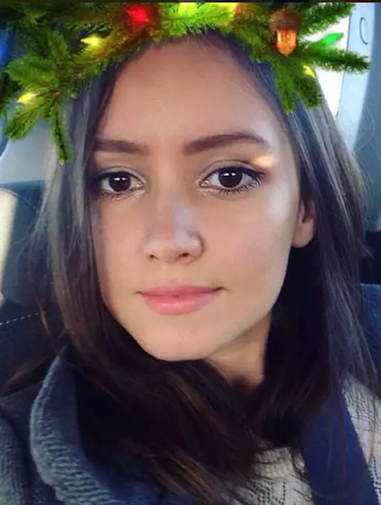 Meski di media sosial mereka tak ada foto bersama, namun, ada beberapa fans yang memiliki foto Rio dan Sarah sedang berduaan yang membuat netizen pada baper dan sakit hati. (Instagram.com/ sarah_noon)