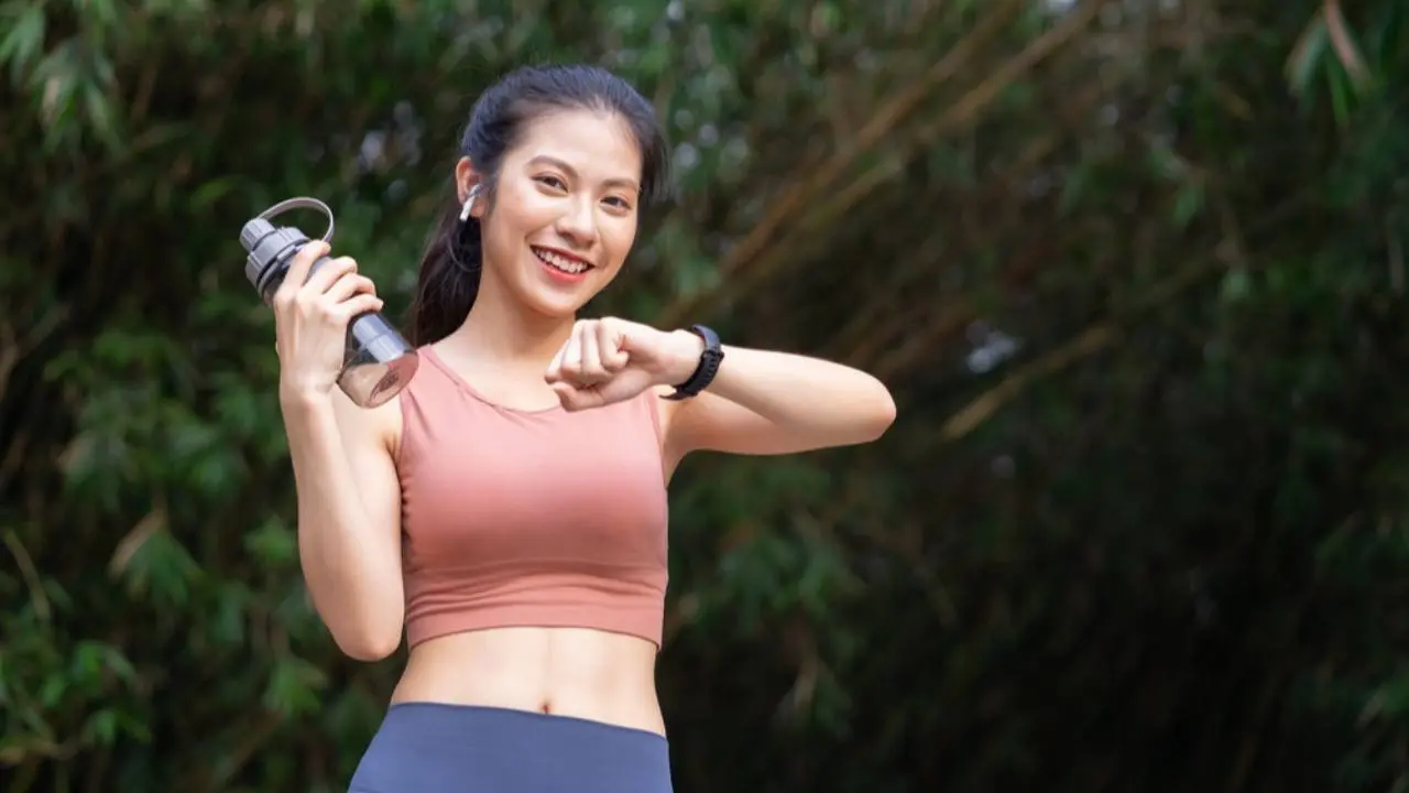 Nyaman Bergerak saat Yoga hingga Lari, Ini Cara Memilih Sport Bra Wanita Terbaik