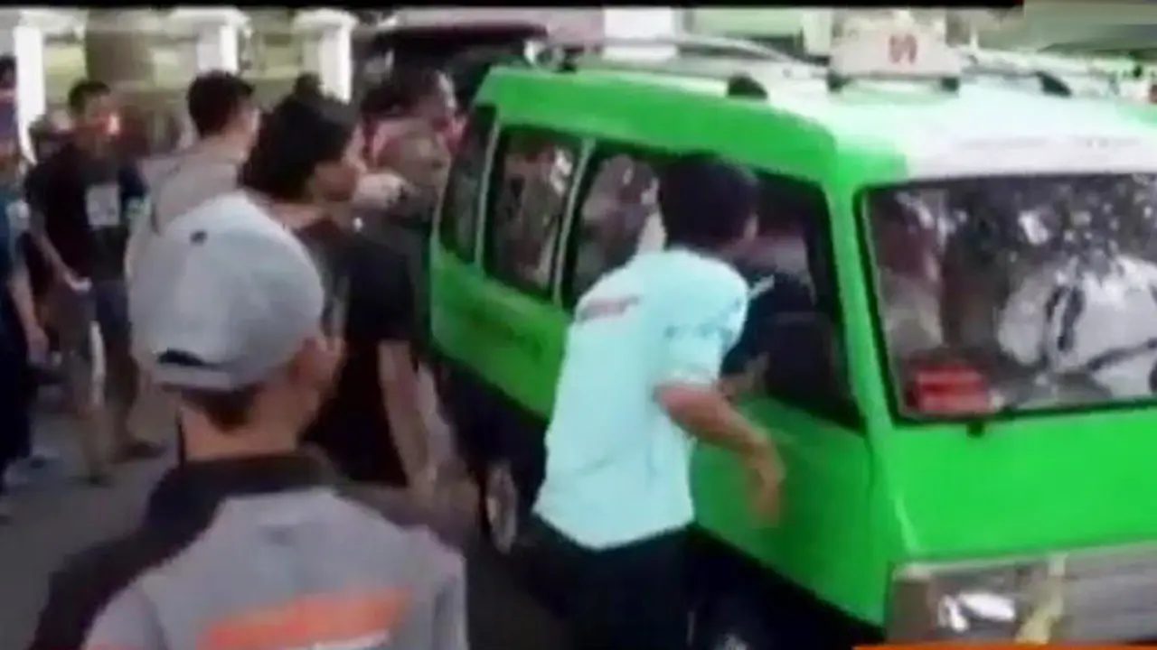 Segmen 1: Demo Sopir Angkutan hingga Tes Urine Polisi