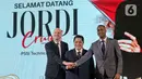 Penasihat teknik PSSI Jordi Cruyff, Ketua Umum PSSI Erick Thohir, dan Pelatih Timnas Indonesia Patrick Kluivert (kiri ke kanan) berfoto bersama usai perkenalan penasihat teknik yang baru di Senayan, Jakarta, Selasa (11/3/2025). (Liputan6.com/Angga Yuniar)
