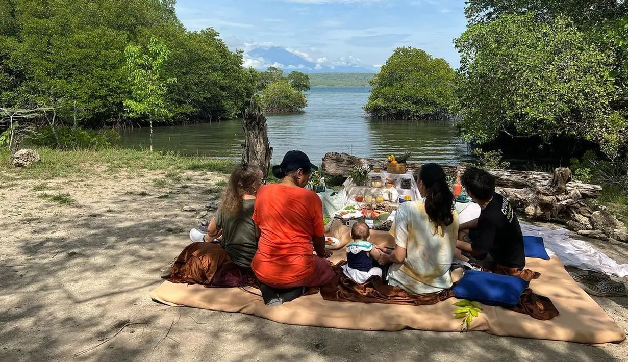 [Instagram/nadinelist]