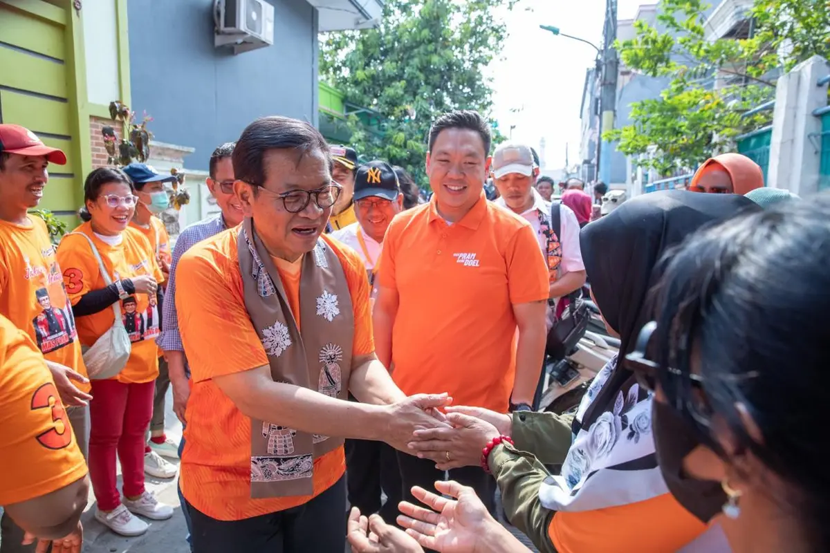 Calon Gubernur DKI Jakarta, Pramono Anung, bersama Bendahara Tim Pemenangan Pram-Doel, Charles Honoris (Istimewa)