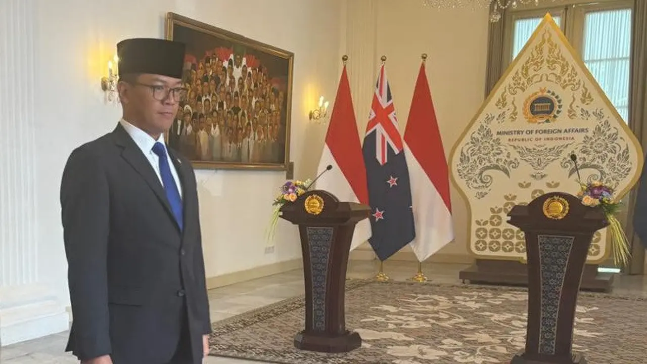 Menteri Luar Negeri Republik Indonesia Sugiono di Gedung Pancasila, Kementerian Luar Negeri Republik Indonesia, Jakarta, Jumat (13/6/2025).