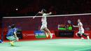 <p>Pebulutangkis ganda putra Indonesia, Leo Rolly Carnando/Daniel Marthin bertanding melawan pebulutangkis ganda putra Jepang, Takuro Hoki/Yugo Kobayashi pada laga semifinal Indonesia Masters 2023 di Istora Senayan, Jakarta, Sabtu (28/01/2023). Leo/Daniel menang dengan skor 18-21, 21-17, 21-3. (Bola.com/M. Iqbal Ichsan)</p>