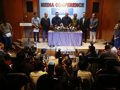 Perdana Menteri Malaysia Najib Razak menggelar konferensi pers di sebuah hotel di Sepang, Kuala Lumpur. (18/7/14) (REUTERS/Samsul Said)