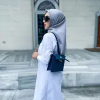 Kenang Lokasi Akad Nikah, Ini 7 Potret Syahrini di Masjid Camii Tokyo (Sumber: Instagram/princessyahrini)