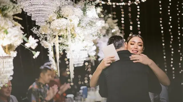 8 Potret Jamuan Makan Malam Jessica Iskandar dan Vincent Verhaag, Penuh Haru Bahagia