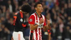 Gol pertama PSV Eindhoven yang dicetak oleh Hector Moreno dalam laga Licampions melawan Manchester United, Selasa (15/9/2015).