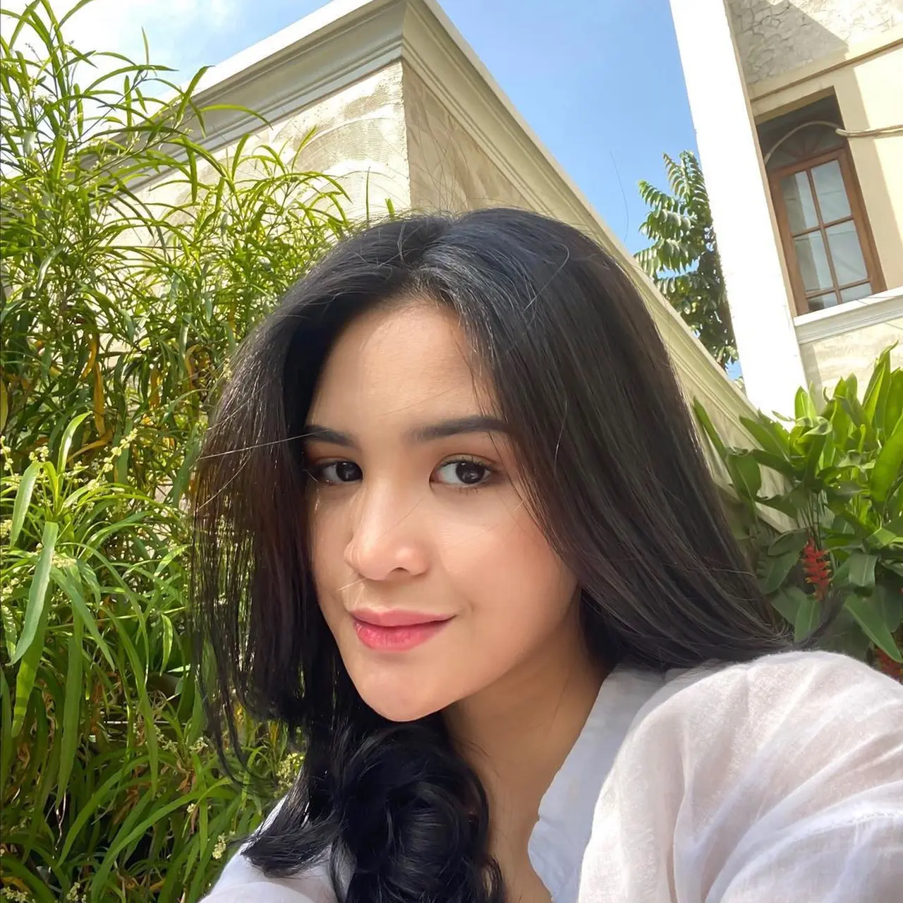 6 Potret Najla Alala Mantan Gadis Sampul 2018, Pernah Dekat dengan ...