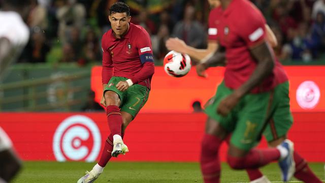 Ronaldo Dua Gol, Portugal Lumat Swiss
