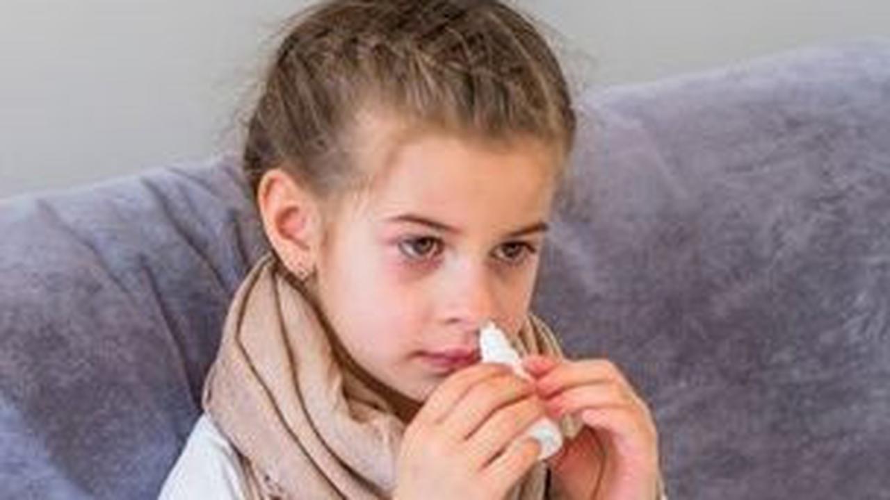 7. Nasal Spray: Membantu Mengeluarkan Lendir yang Terperangkap