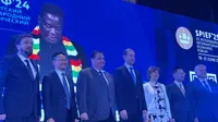 Wakil Perdana Menteri Federasi Rusia Denis Manturov dan Menteri Koordinator Bidang Perekonomian Airlangga Hartarto dalam panel diskusi "Rusia-Indonesia Business Forum" 2025 di Jakarta, Senin (14/4/2025). (Liputan6.com/Benedikta Miranti)