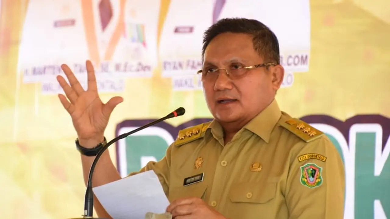 Wali kota Gorontalo, Marten Taha siap untuk di vaksin lebih dulu (Arfandi Ibrahim/Liputan6.com)