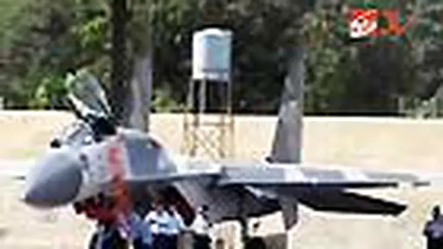Uji Coba Pesawat Jet Sukhoi Sukses