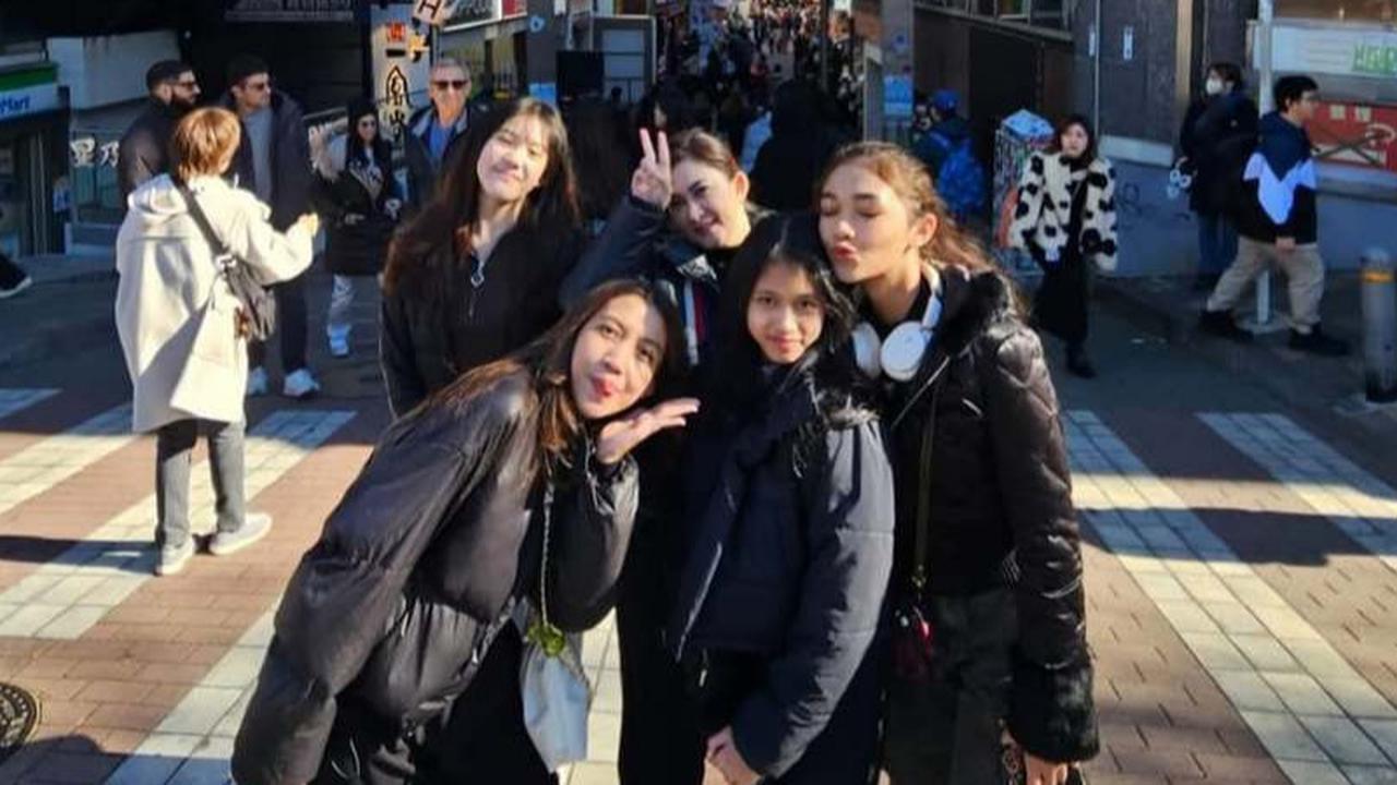 Cantik Gak Ada Obat, Potret Mikhaela Lee Putri Nafa Urbach Liburan di Jepang - Sudah ABG & Selalu Buat Netizen Terpana