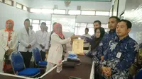 Proses pendaftaran bacaleg partai politik peserta Pemilu 2024 di KPU Banyuwangi (Hermawan Arifianto/Liputan6.com)