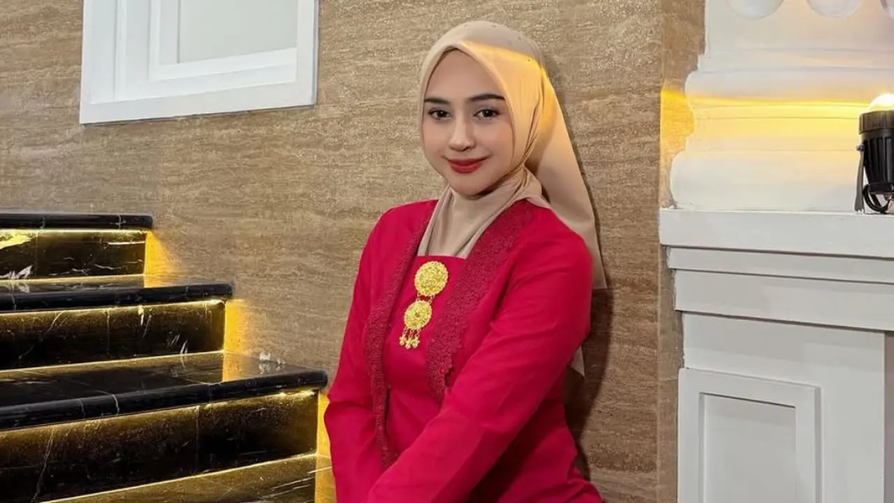 Penampilan Wajah Ria Ricis Manglingin. [@riaricis1795]
