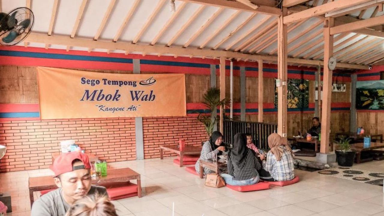 Kisah Warung Nasi Tempong Legendaris di Banyuwangi, Awalnya Langganan Anak Kos Kini Jadi Kuliner Favorit Wisatawan