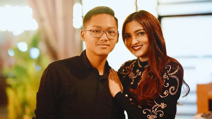 [Bintang] Ashanty dan Azriel