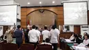 Bharada E (kanan) saat menghadiri sidang lanjutan kasus pembunuhan berencana terhadap Nofriansyah Yosua Hutabarat atau Brigadir J di Pengadilan Negeri Jakarta Selatan, Senin (21/11/2022). Dalam sidang tersebut Jaksa Penuntut Umum (JPU) Kejaksaan Negeri Jakarta Selatan menghadirkan 11 orang saksi, sembilan di antaranya merupakan anggota Polri dan dua sisanya karyawan swasta. (Liputan6.com/Johan Tallo)