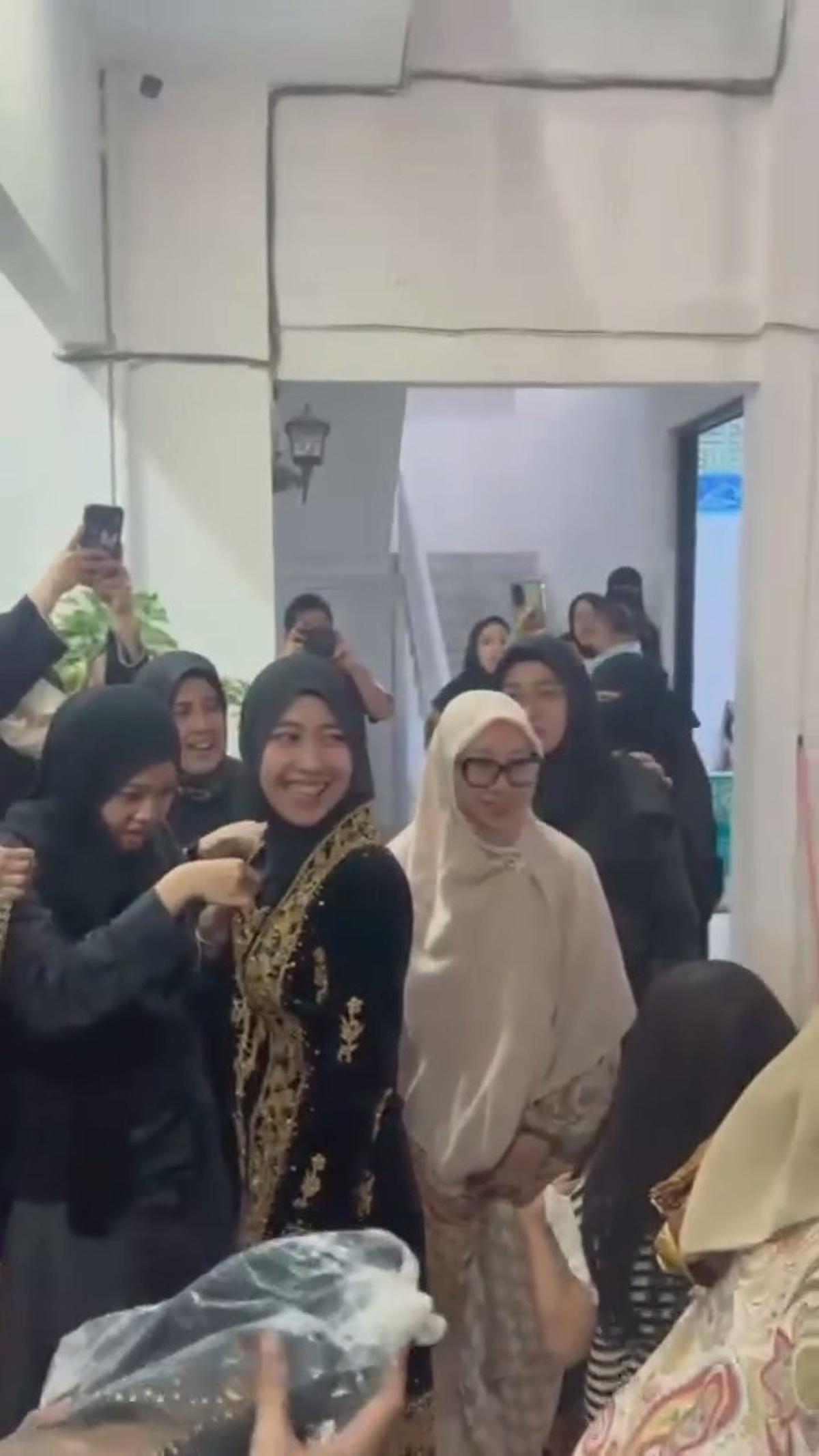 Cara Unik Umi Pipik Rayakan Anniv 1 Tahun Pernikahan Anak, Egy Maulana Vikri: Ada Aja Kerjaan Mertua