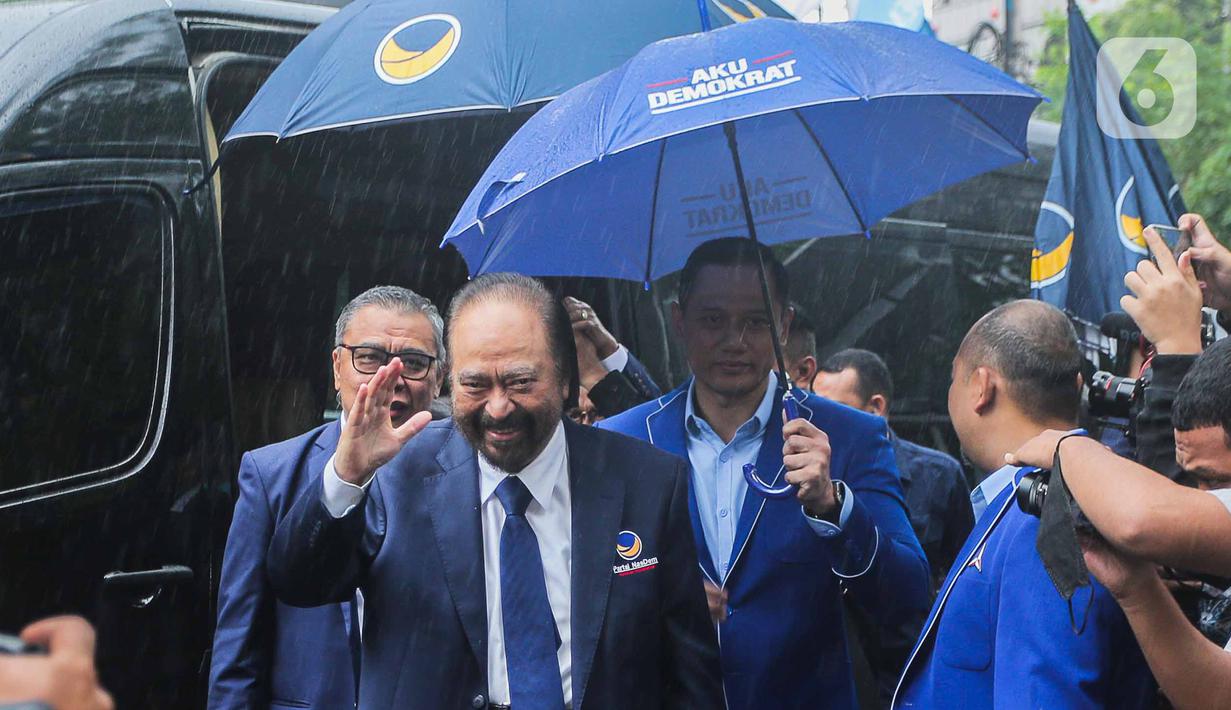 Ketua Umum Partai Demokrat Agus Harimurti Yudhoyono (AHY) menerima kunjungan Ketua Umum Partai NasDem Surya Paloh di DPP Partai Demokrat, Jakarta, Rabu (22/2/2023). Dalam pertemuan tertutup tersebut, AHY menyampaikan harapannya terhadap Koalisi Perubahan dan memastikan Koalisi Perubahan saat ini sudah berada pada tahap finalisasi. (Liputan6.com/Faizal Fanani)