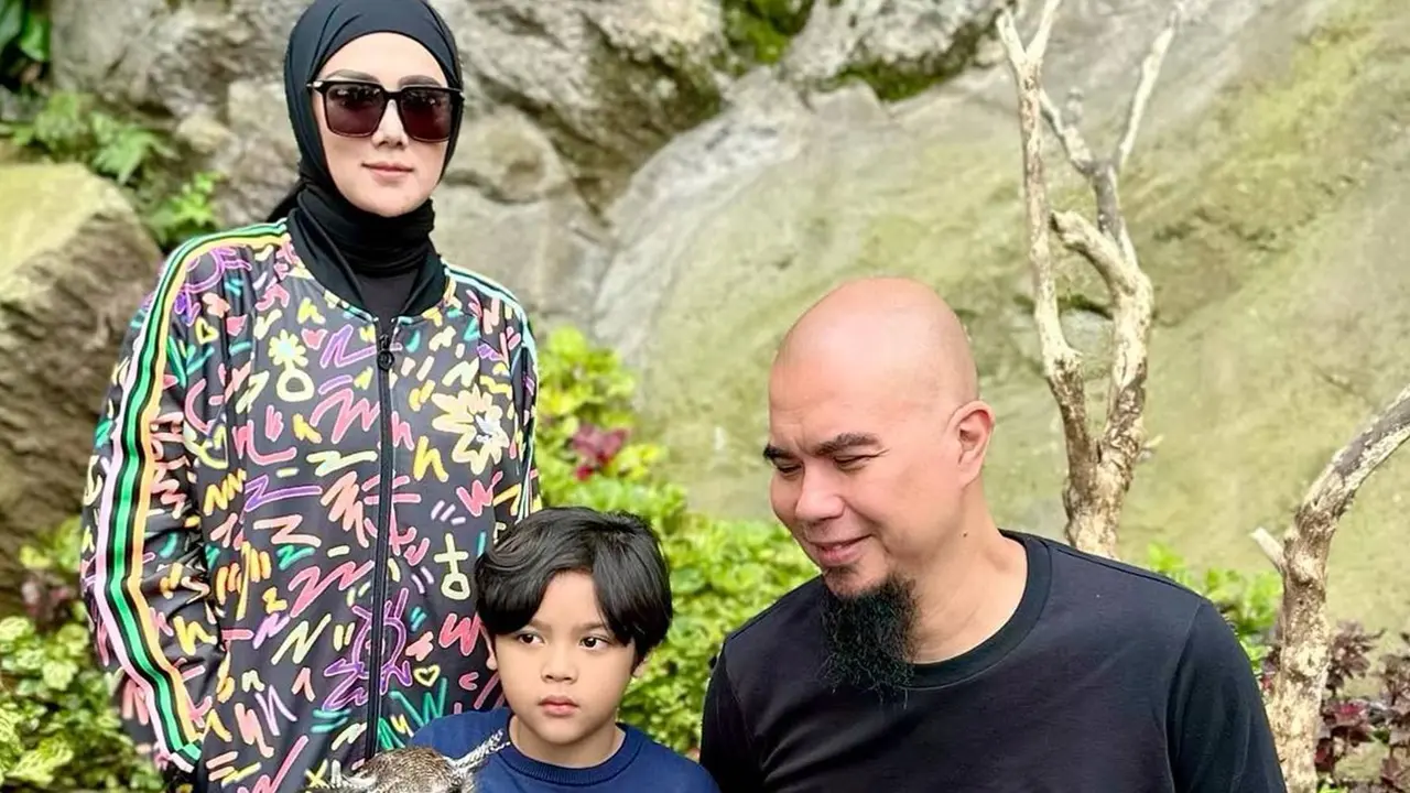 Main ATV Hingga Foto Bareng Elang, Ini Momen Liburan Keluarga Ahmad Dhani ke Dieng