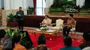 Presiden Jokowi memberikan paparan di Istana Negara, Jakarta, Senin (6/6/2016). Acara tersebut dalam rangka penyampaian Laporan Hasil Pemeriksaan atas Laporan Keuangan Pemerintah Pusat (LHP LKPP) Tahun 2015 dari BPK. (Liputan6.com/Faizal Fanani)