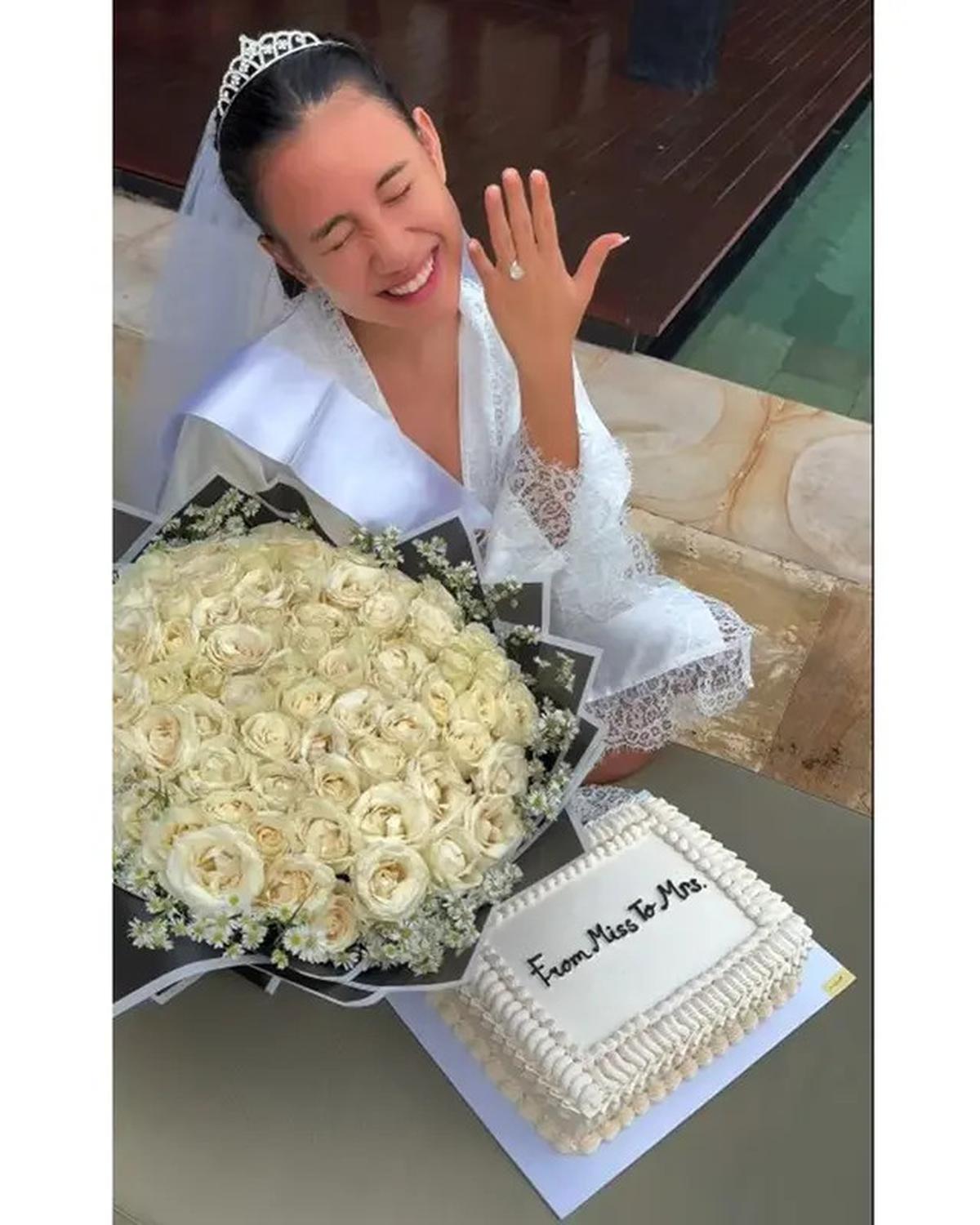 7 Potret Kejutan Bridal Shower Shenina Cinnamon, Sederhana dari Sahabat
