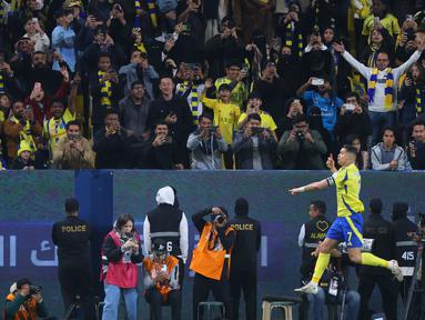 Cristiano Ronaldo mengawali tahun 2025 dengan sesuatu yang sudah menjadi kebiasaannya sepanjang karier yakni mencetak gol. (AFP/Fayez Nureldine)