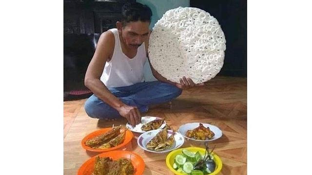 6 Kelakuan Kocak Orang Makan Porsi Besar, Terlalu Lapar