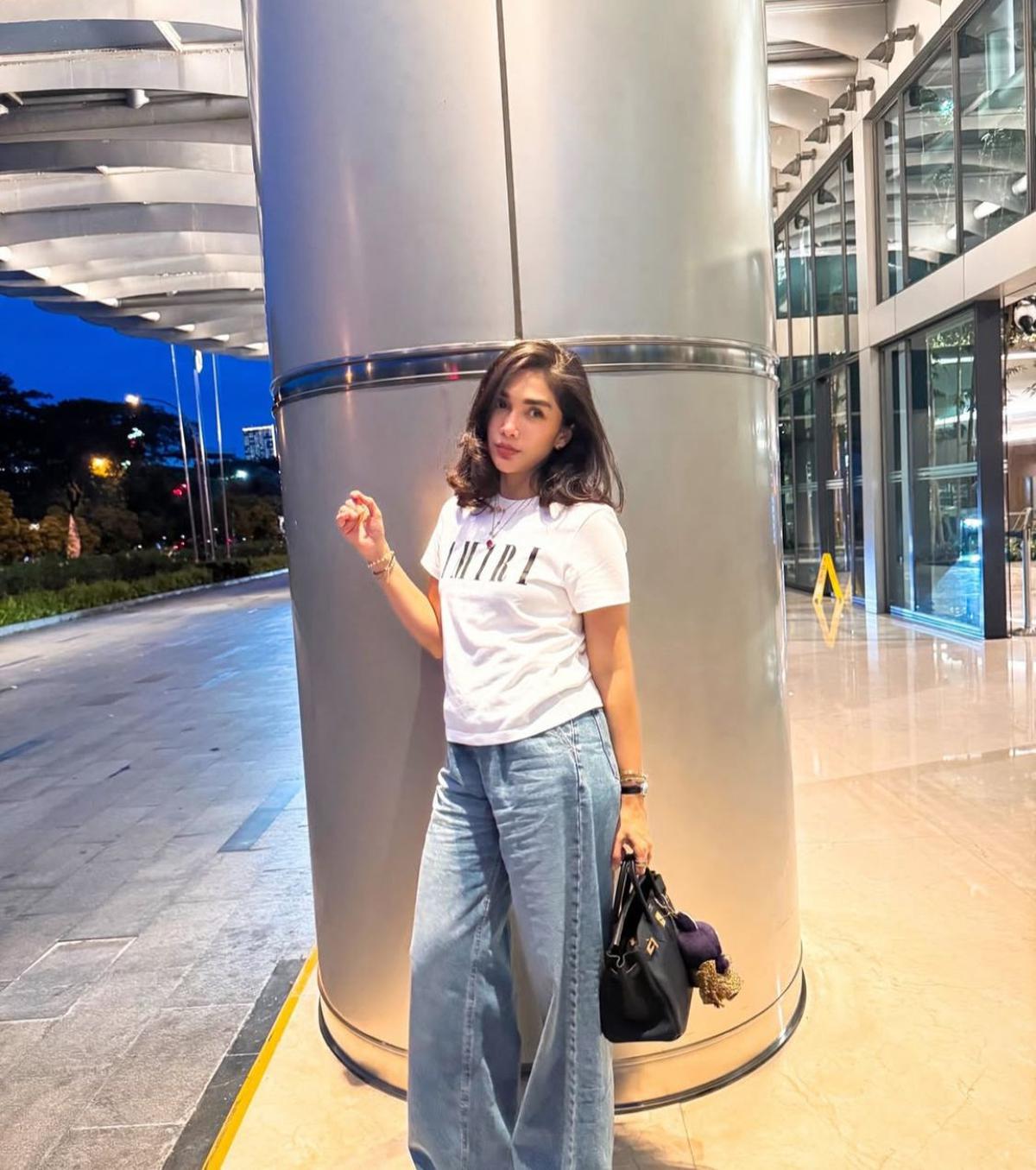 Potret Ussy Sulistiawaty yang Bikin Pangling, Dipuji Masih Cocok Jadi Mahasiswi