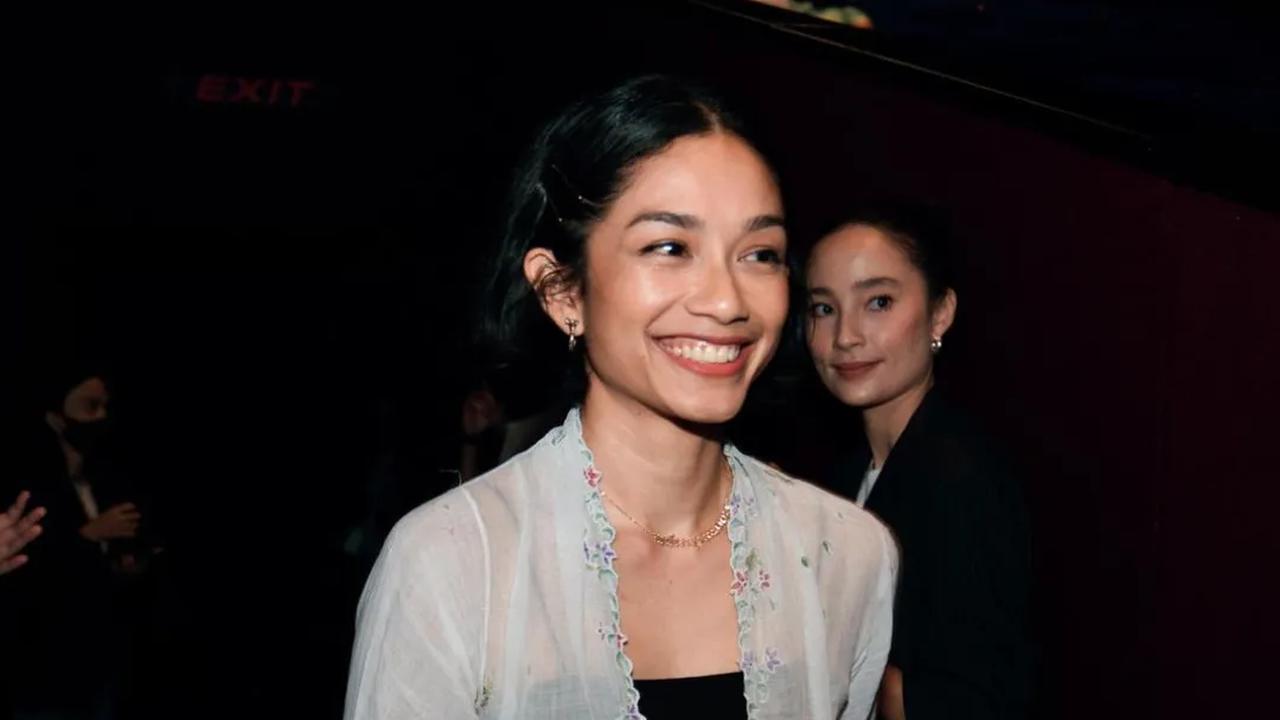 4. Faradina Mufti adalah mantan finalis GADIS Sampul 2007 yang dinikahi Dimas Djayadiningrat pada 2020.