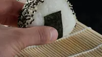 Ilustrasi onigiri (unsplash.com/Max Griss)