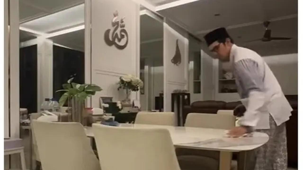 6 Potret Rumah Adrian Maulana di Tangerang Selatan, Mewah Bergaya Minimalis Elegan