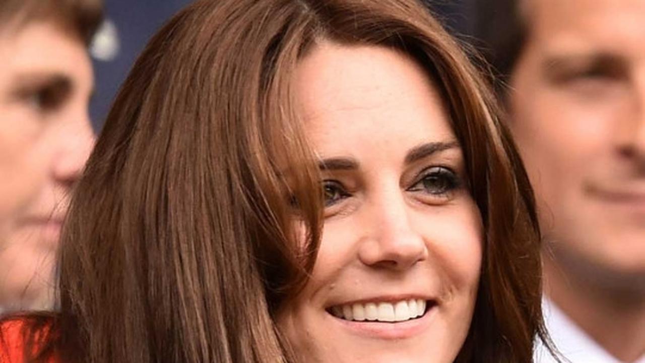 Bergaun merah, Kate Middleton cantik bersinar di Wimbledon