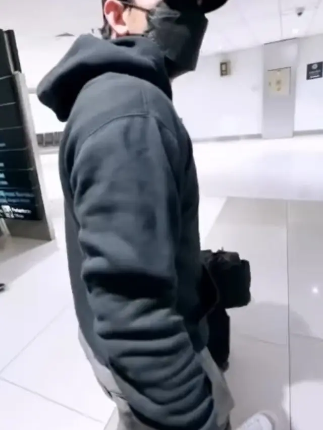 Audy Item dan Iko Uwais. (Foto: instagram.com/@audyitem)