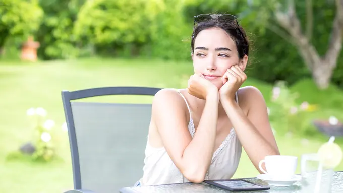 wanita juli yang iri padamu